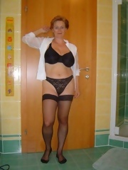 Mature Amateurs in Stockings_12